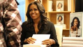 Image: Michelle Obama: Me gustan los libros que me hacen reír