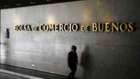 Argentina vuelve al mercado de deuda con una emisión centenaria