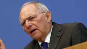Schäuble no descarta una reacción alemana si EEUU y Reino Unido rebajan el impuesto de sociedades para atraer inversión