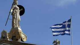 La demanda por la deuda griega supera ya los 6