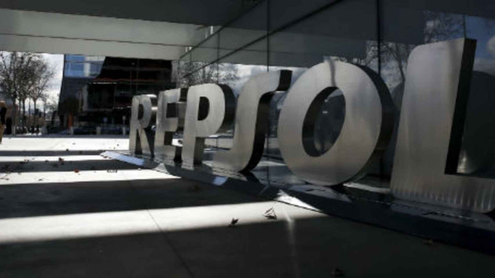 S&P eleva la perspectiva de Repsol a positiva y abre la puerta a una mejora de su rating