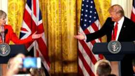 Trump asegura que EEUU está manteniendo conversaciones con Reino Unido para firmar un acuerdo comercial
