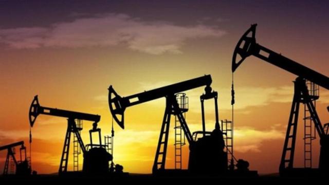 La petrolera venezolana PDVSA ingresa un 33,5% menos en 2016