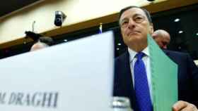El BCE duda de la retirada de estímulos ante el impacto de la fortaleza del euro
