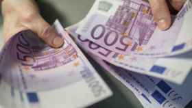 El número de billetes de 500 euros cae hasta mínimos de 2003 y los de 50 suben a máximos históricos