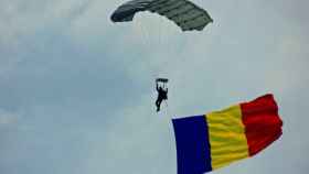 rumania_bandera_paracaidas