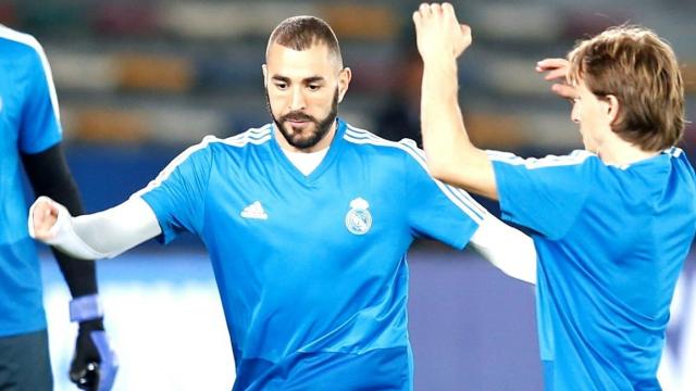 Benzema entrena con Modric