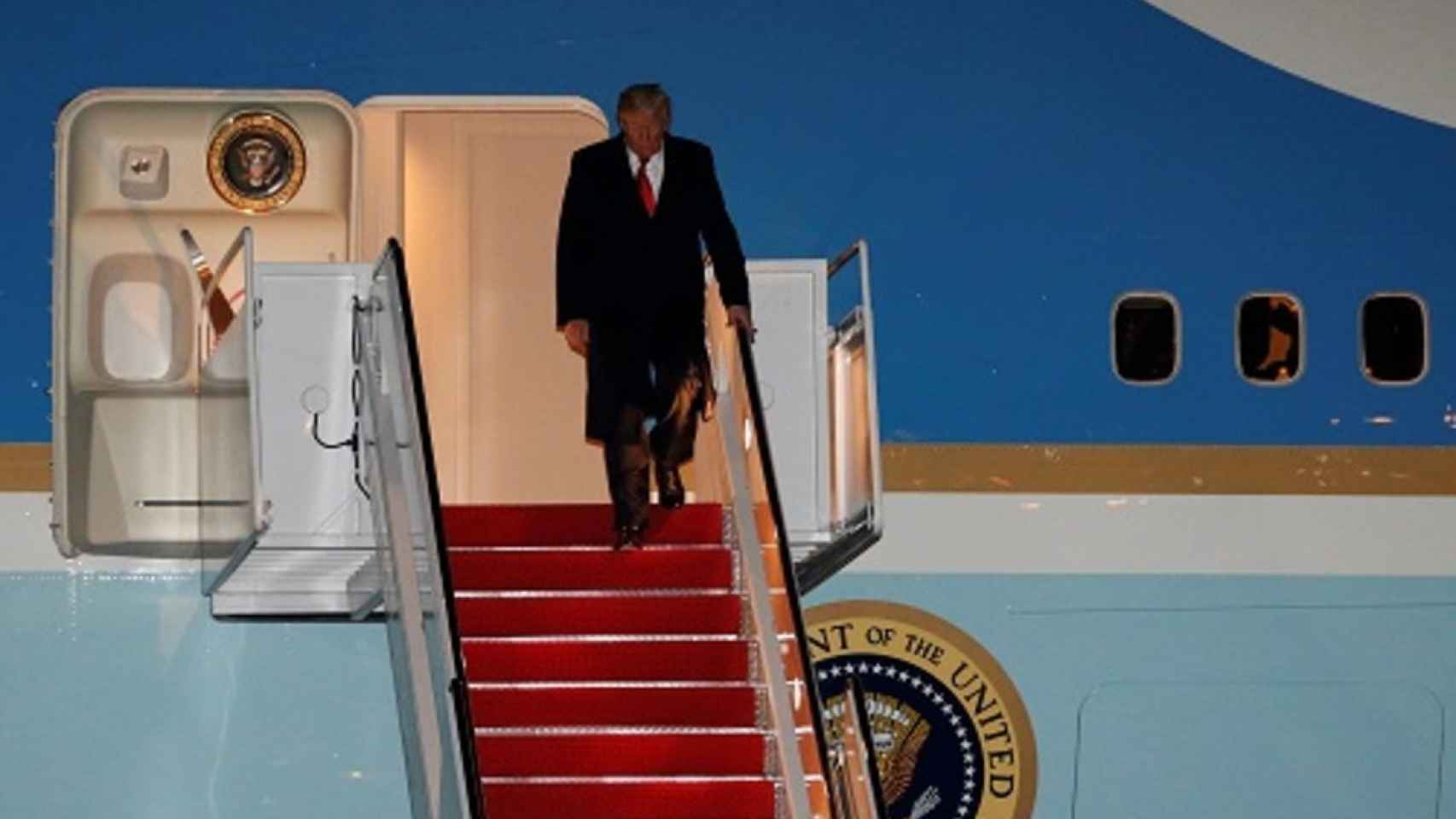 Trump+en+avion