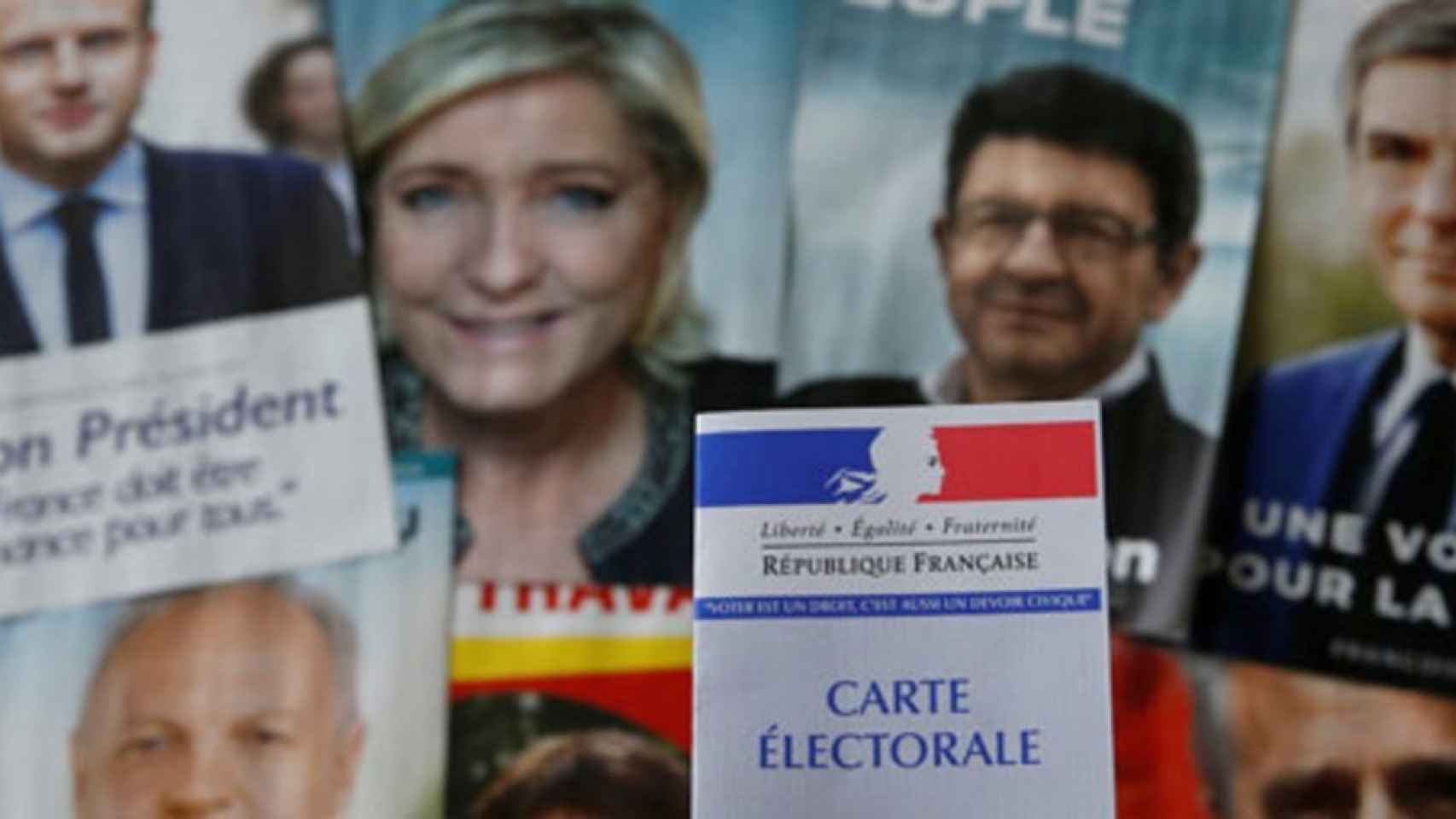 francia-carteles-electorales-585-230417