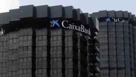 CaixaBank coloca 1