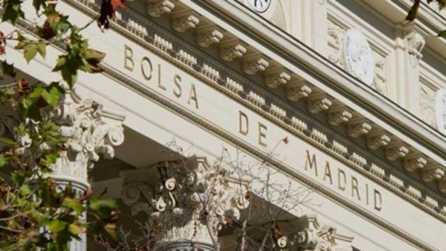 Detalle de la fachada de la Bolsa de Madrid.