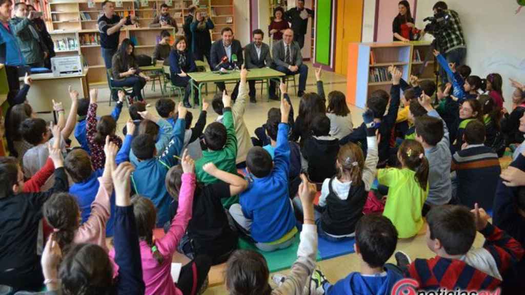 puente valladolid alcalde colegio alonso berruguete biblioteca (1)