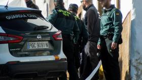 Momento en el que Bernardo Montoya llega con los agentes de la Guardia Civil para realizar una reconstrucción