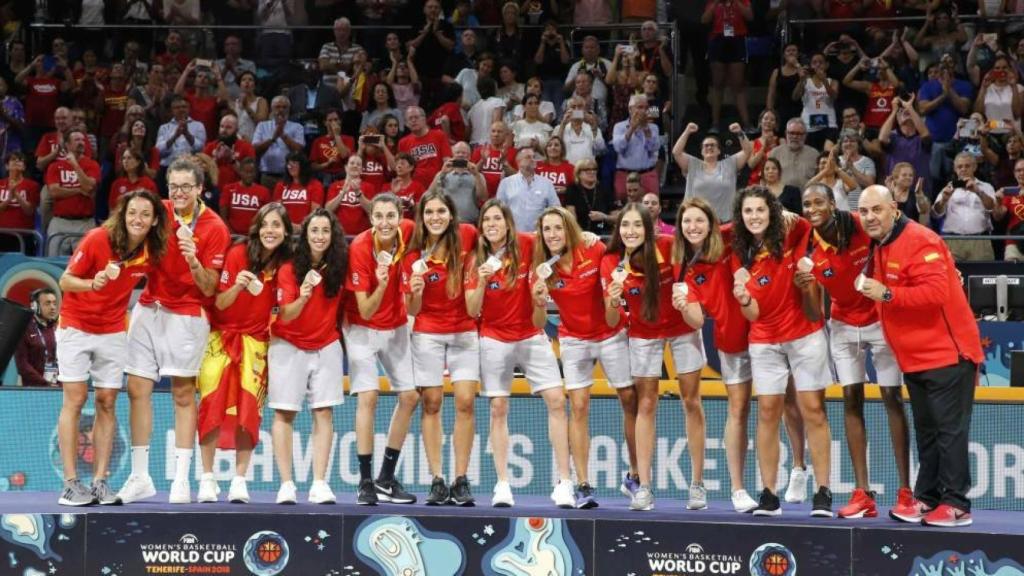 La Selección Femenina recoge la medalla de bronce del Mundial.