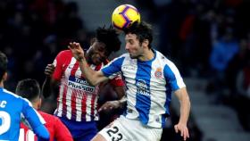 Thomas Partey disputa un balón aéreo con Esteban Granero