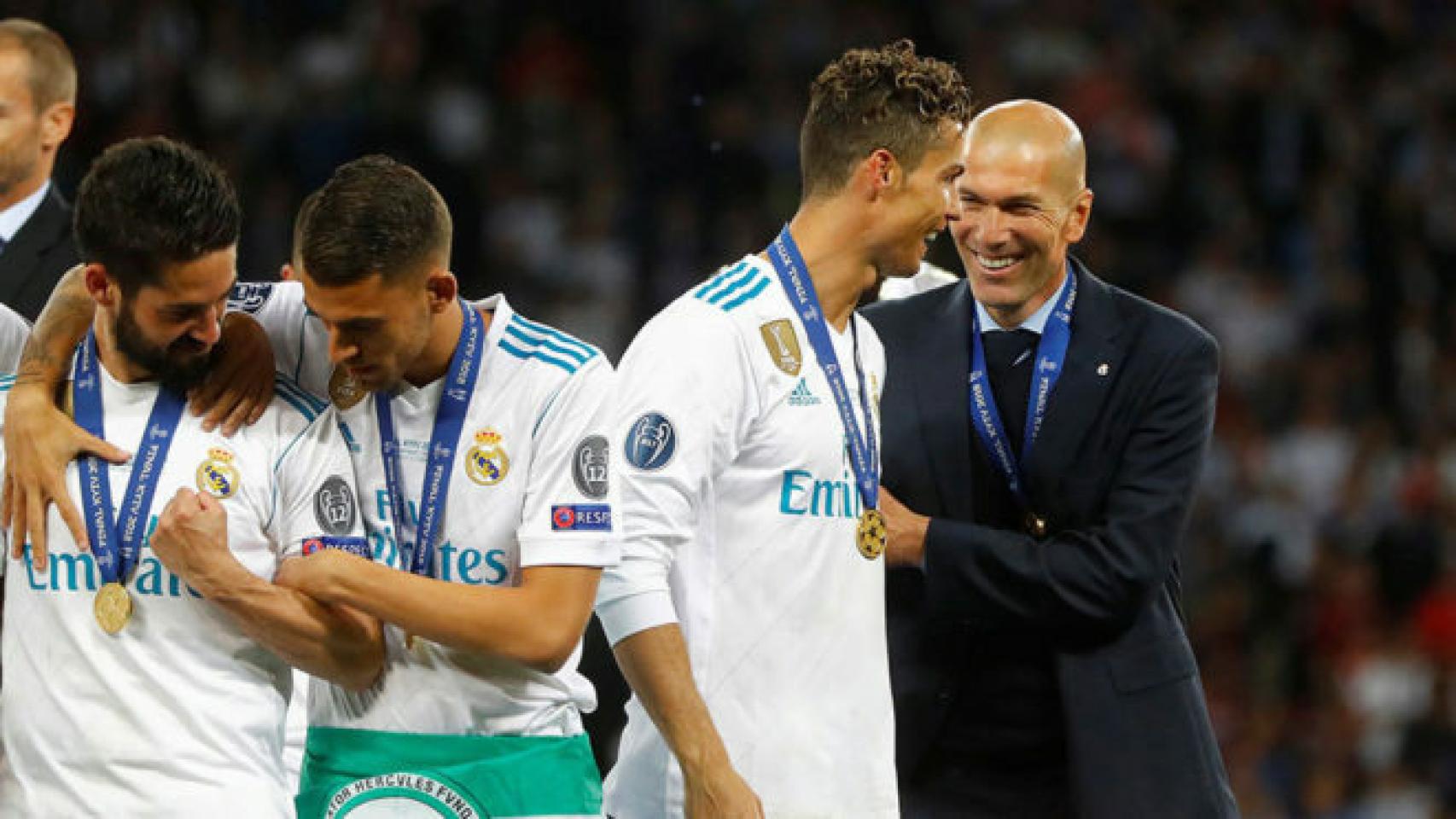 Cristiano y Zidane durante la celebración de La Decimotercera