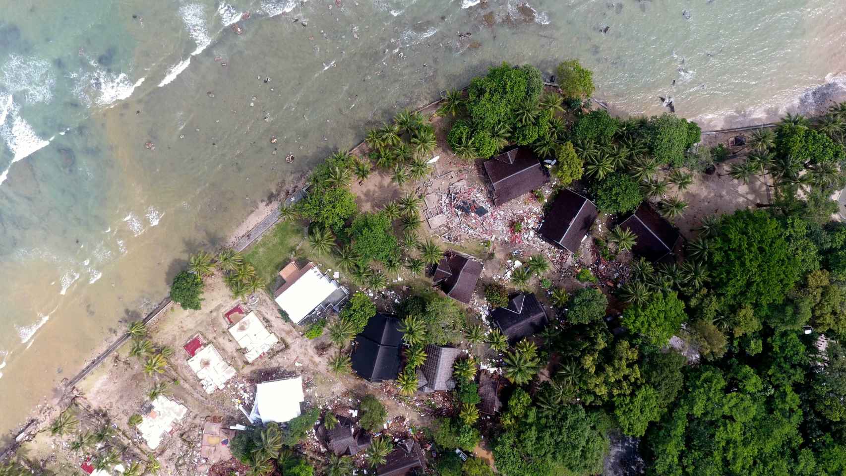 La playa de Carita, en Indonesia, arrasada por el Tsunami.