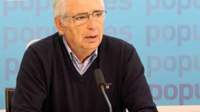 Imbroda avisa a Sánchez: Le liaré una pájara si los 300 millones del puerto de Melilla van a los separatistas