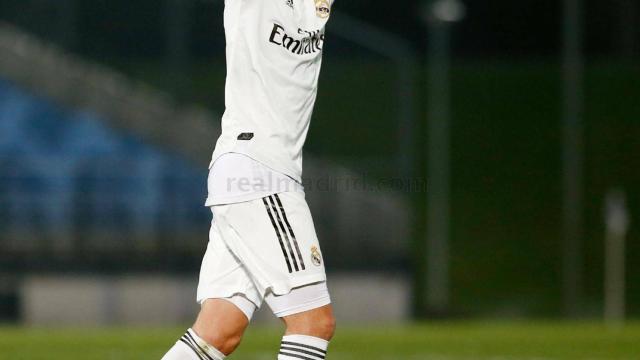 Martín Calderón celebra su gol ante el Rápido de Bouzas