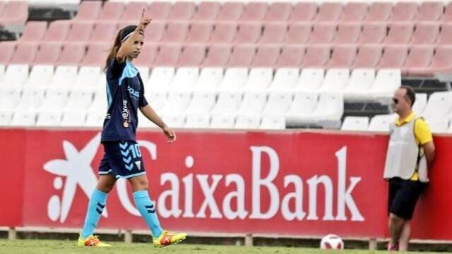 Alba Redondo jugando con el Fundación Albacete