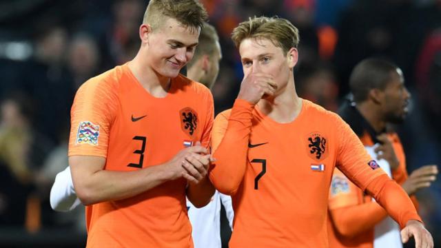 De Ligt y De Jong con Holanda