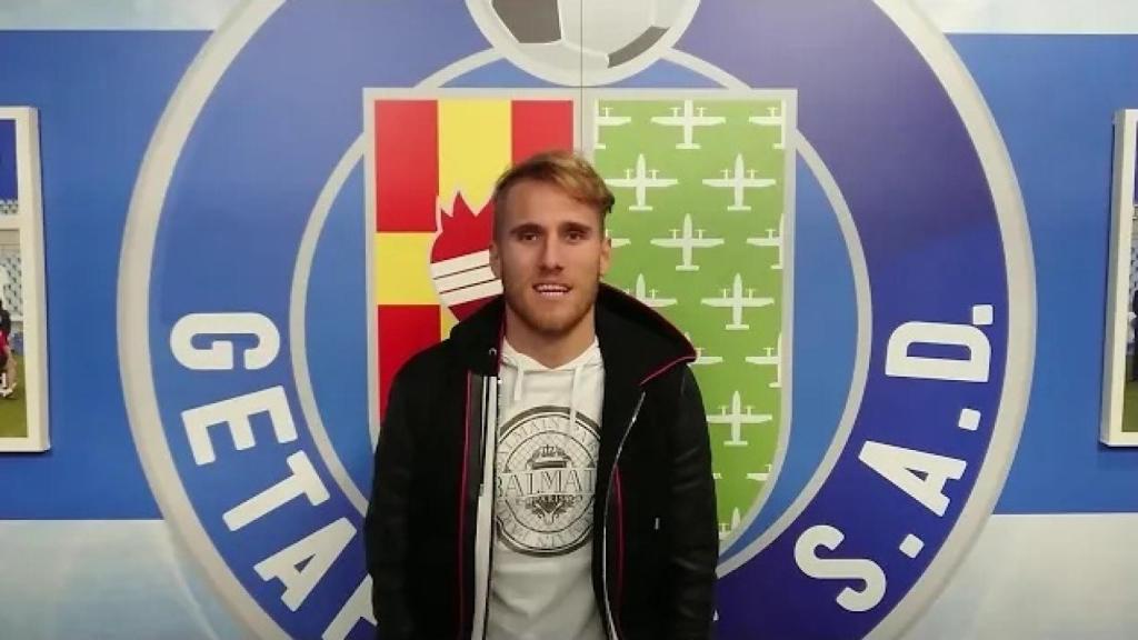 Samu Sáiz, en su presentación con el Getafe. Foto: getafecf.com