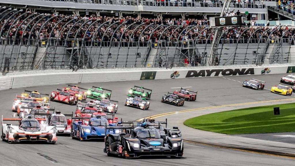 Konica Minolta Cadillac DPi-V.R, durante las 24 Horas de Daytona Foto: Instagram (rengervdz)