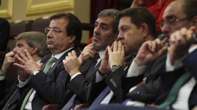 Presidentes autonómicos en el Congreso de los Diputados durante el acto de 40 aniversario de la Constitución.