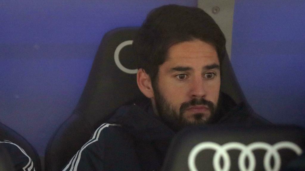 Isco Alarcón, en el banquillo del Santiago Bernabéu ante la Real Sociedad