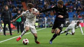 Gerard Gumbau presiona a Álvaro Odriozola