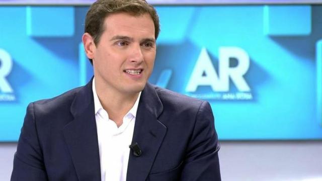 Rivera carga contra Sánchez: Ha dado instrucciones de poner un cordón sanitario a PP y Cs”