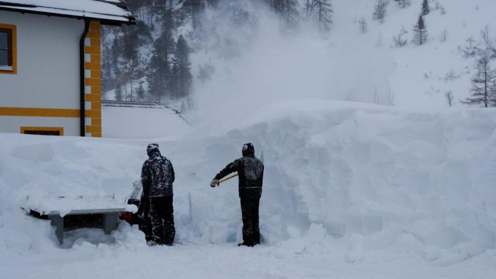 Tres muertos y un desaparecido tras una avalancha de nieve en Austria.