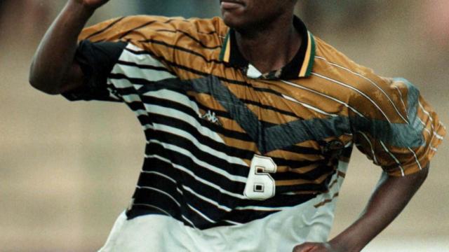 Phil Masinga, mítico jugadro sudafricano. Foto: Twitter (@BafanaBafana)