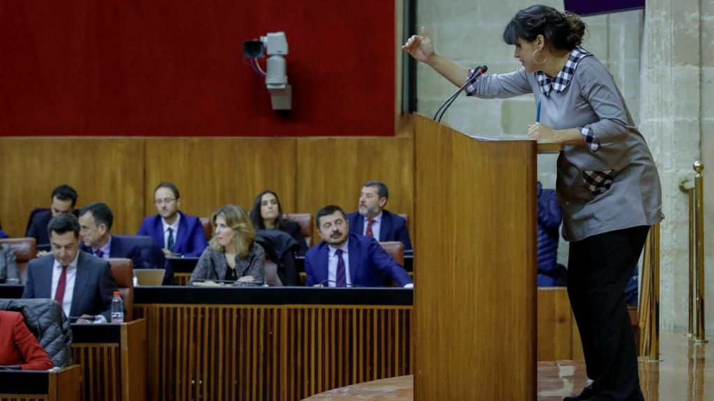 Teresa Rodríguez durante el pleno de investidura.