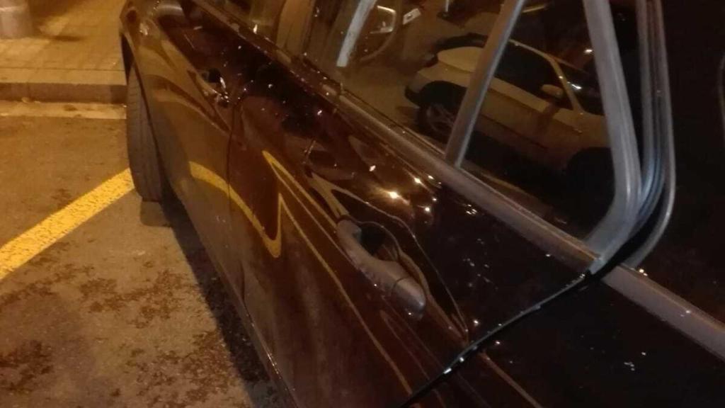 Un coche de VTC agredido en Barcelona.