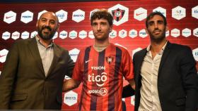 Amorebieta en su presentación. Foto: Twitter. (CCP1912oficial)