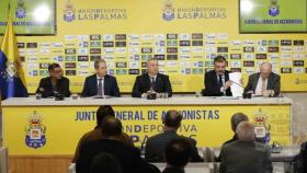 La junta de la UD Las Palmas ante la prensa. Foto: udlaspalmas.es