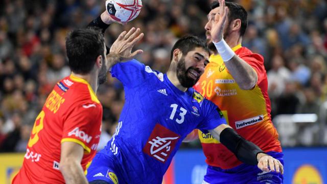 España intenta frenar a la selección francesa de balonmano