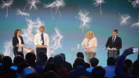 Juan José Cortés, Mari Mar Bermúdez y Blanca Hernández, junto a Ignacio Cosidó, en la Convención del PP.