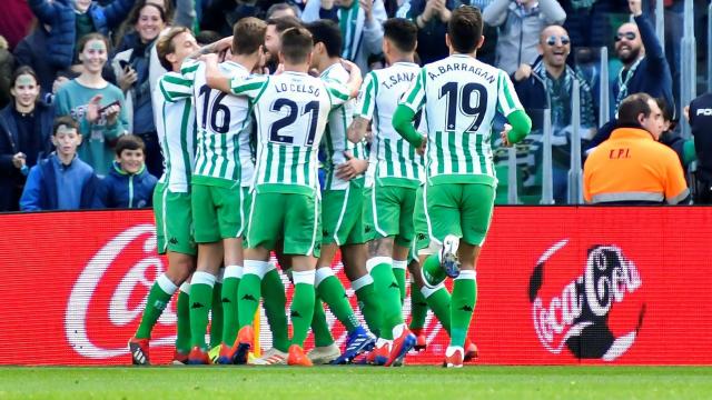 El Betis celebra uno de los goles al Girona