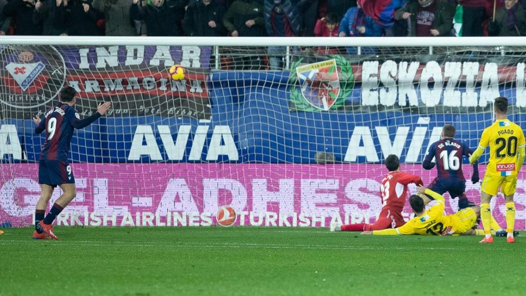 De Blasis, antes de anotar gol. Twitter: (@SDEibar)