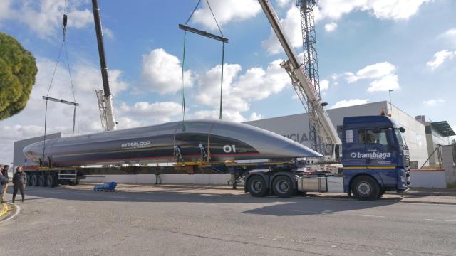 Airtificial en el envío de la cápsula de Hyperloop a Toulouse.