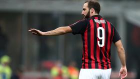 Gonzalo Higuaín con el Milan. Foto: acmilan.com