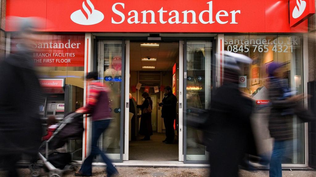Una sucursal del Banco Santander en una imagen de archivo.