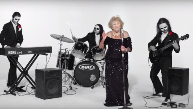 Esta abuela de 96 años canta en una banda de Death Metal y espió a los nazis