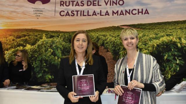 Pruden Medina (i) y Hortensia López (d), este miércoles en FITUR 2019