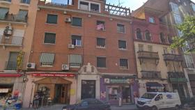 Edificio del que saltó la joven, en Madrid