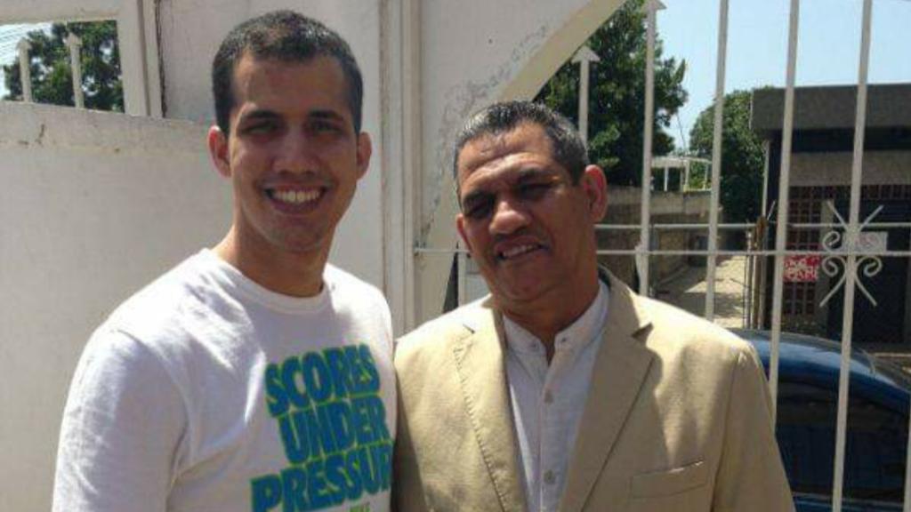 Juan Guaidó junto a su padre, Wilmer Guaidó.