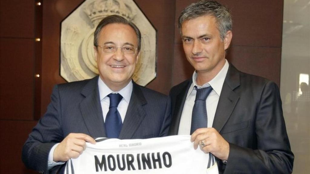 Florentino Pérez y José Mourinho, en su presentación como entrenador del Madrid