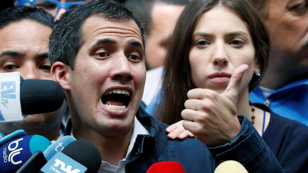 Juan Guaidó, acompañado de su esposa Fabiana Rosales.